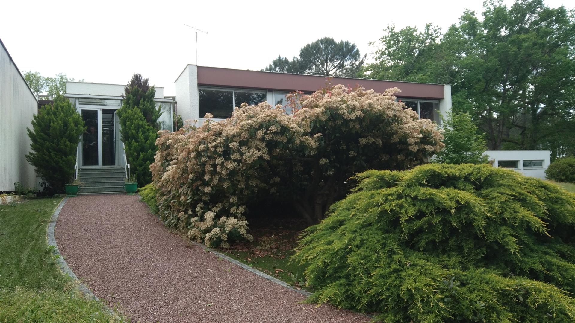 Pessac soberbo contemporâneo de 220 m2 em 1,5 haha