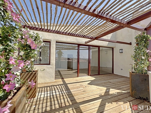 Au Coeur de Béziers - 'Roof Top' de 116m² avec Vue Panoramique - Terrasse et garage !