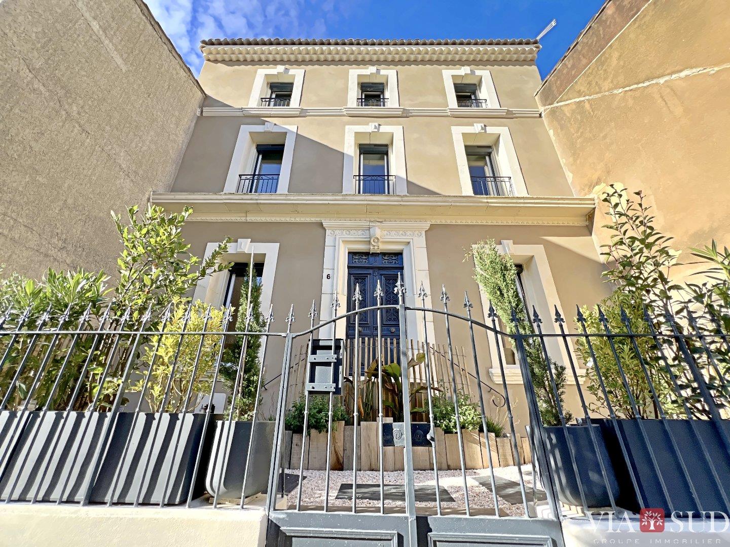 Bourgeois style house