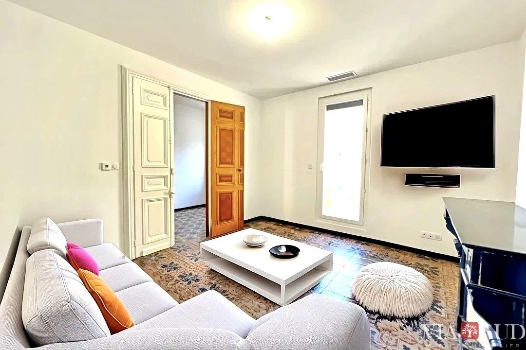 Bourgeois style house