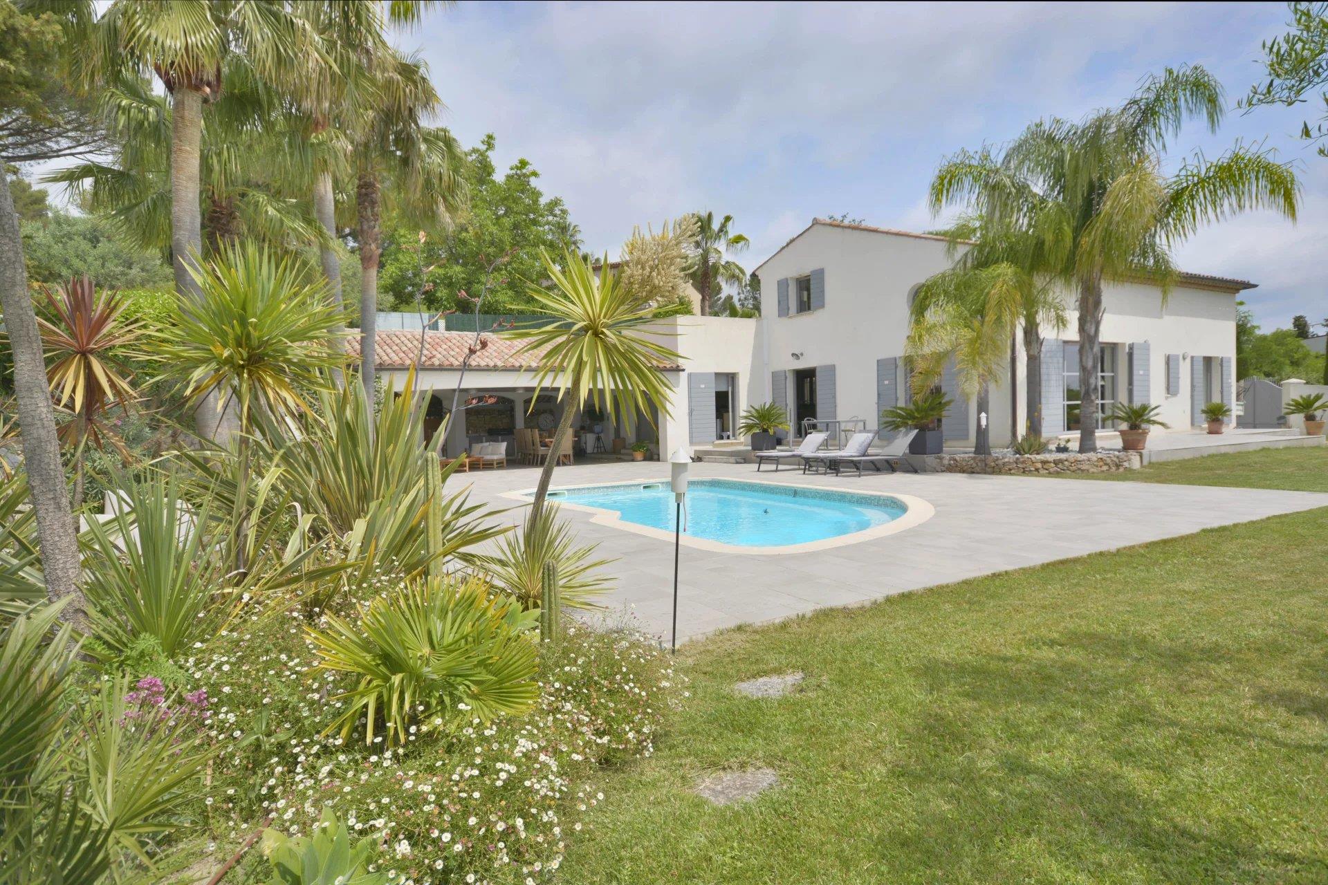 Purchase: House (06560)