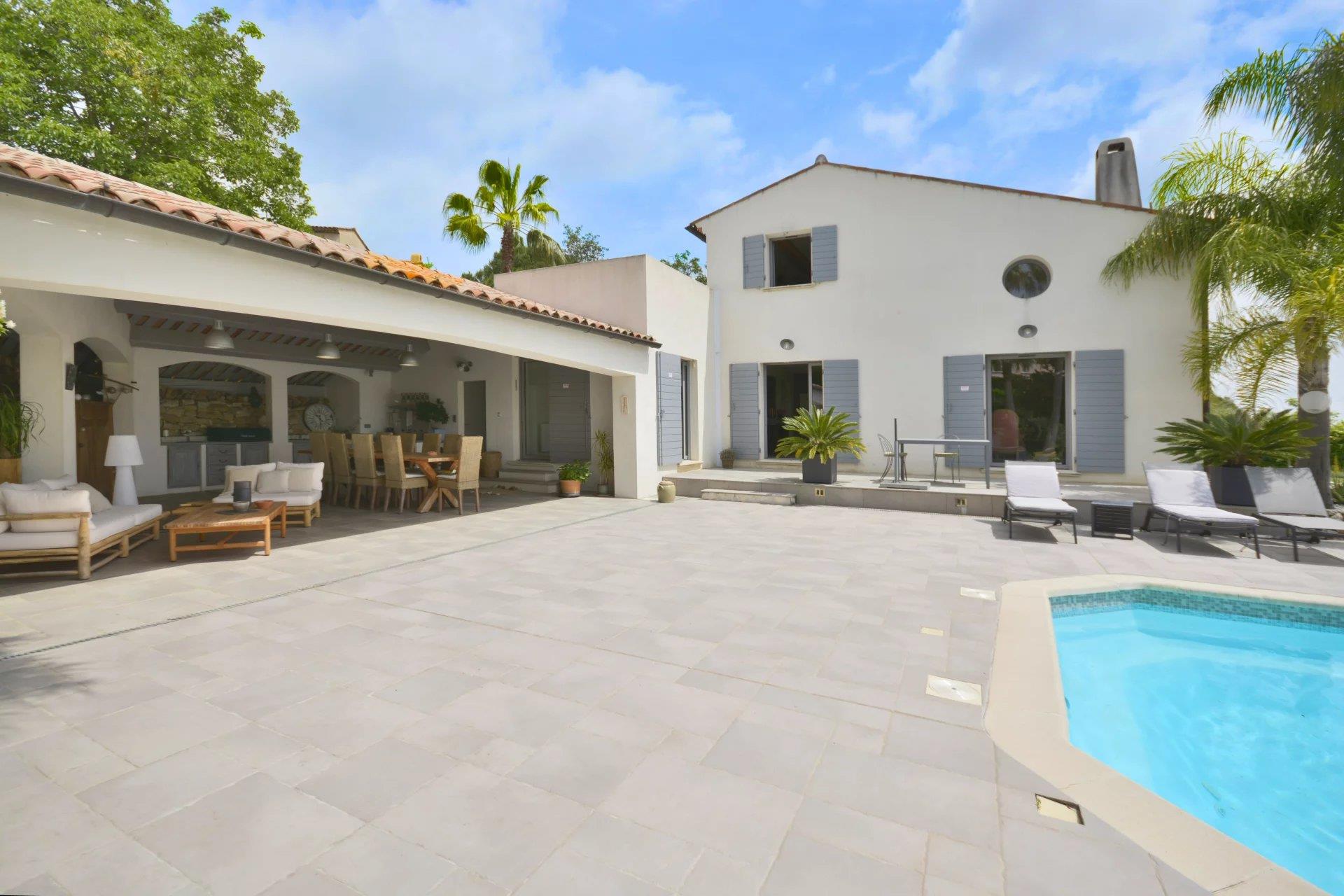 Purchase: House (06560)