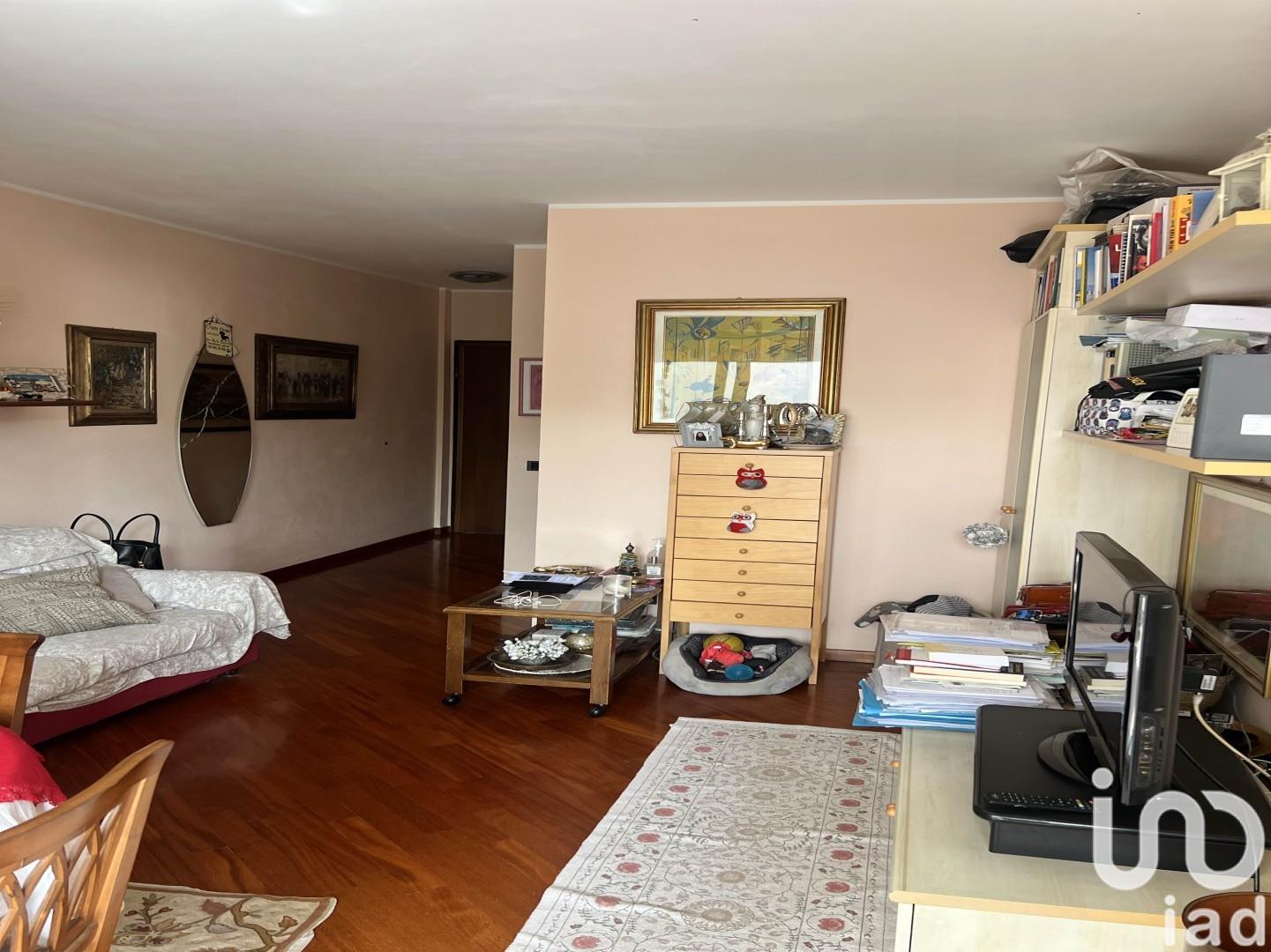 Sale Apartment 61 m² - 1 bedroom - Milan