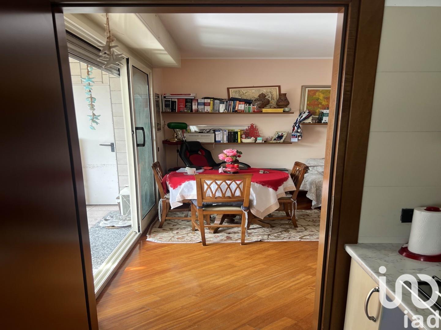 Sale Apartment 61 m² - 1 bedroom - Milan