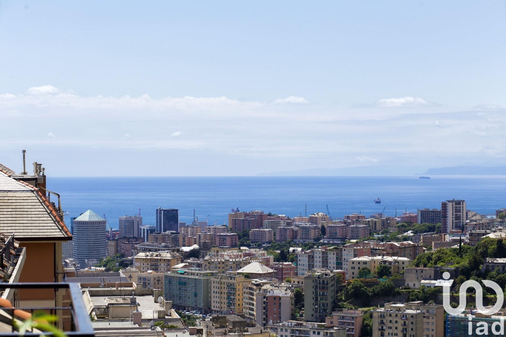 Sale Apartment 126 m² - 2 bedrooms - Genoa