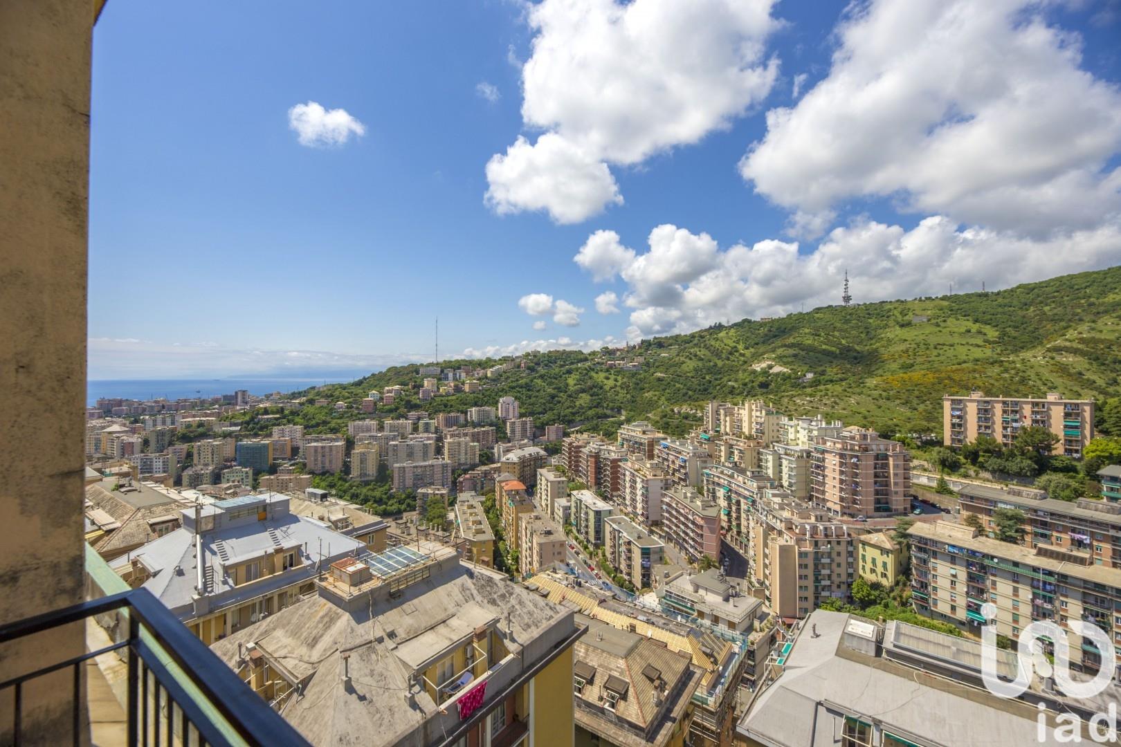 Sale Apartment 126 m² - 2 bedrooms - Genoa