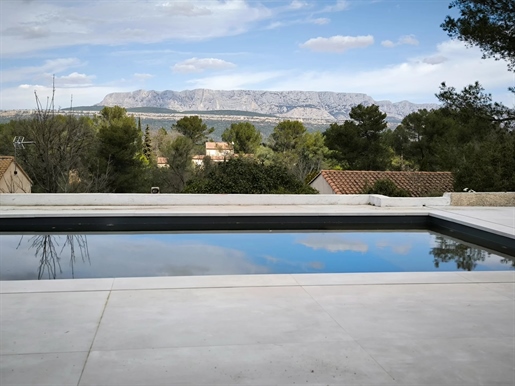 Type 6 contemporary villa with breathtaking views of the Sainte Victoire
