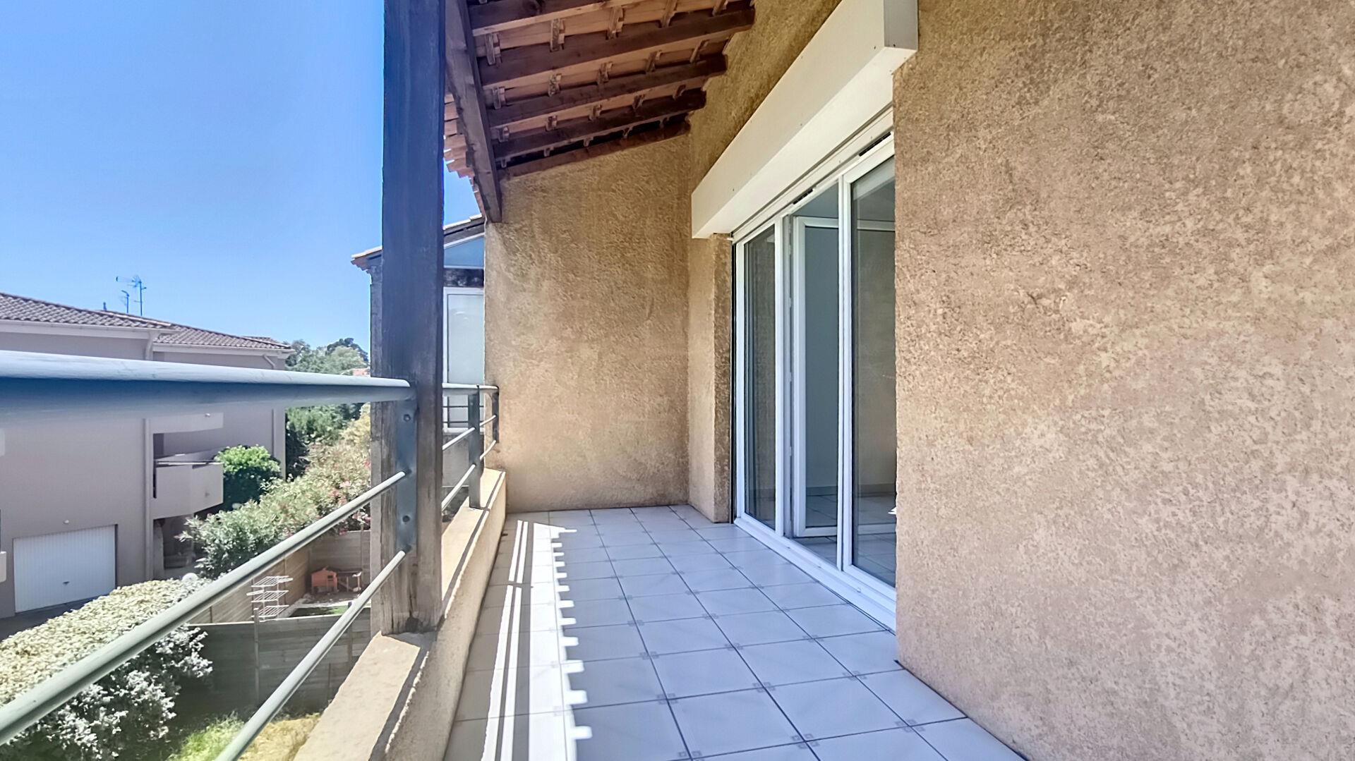 Appartement à louer, 67m², Fréjus