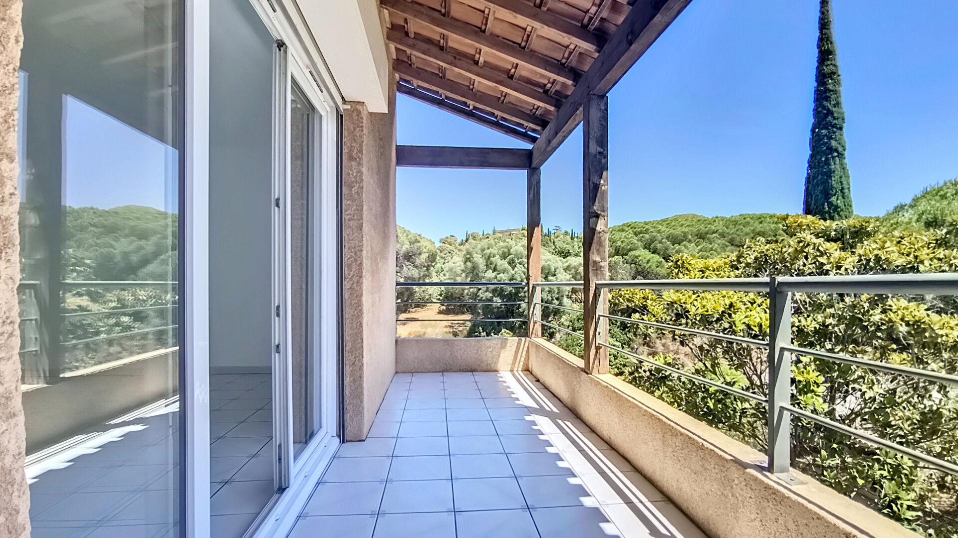 Appartement à louer, 67m², Fréjus