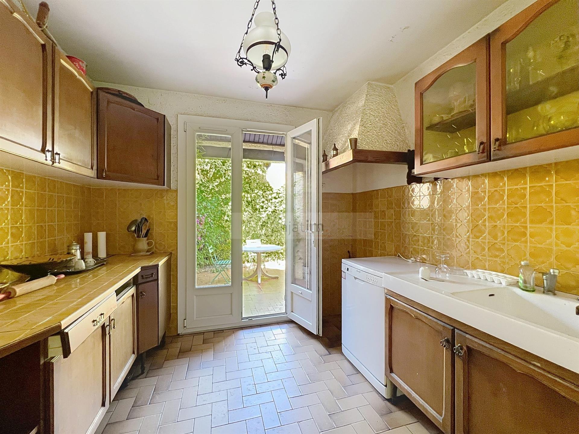 Purchase: House (13600)