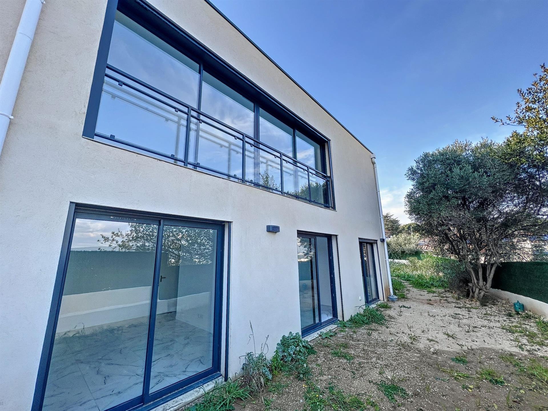 Purchase: House (13600)