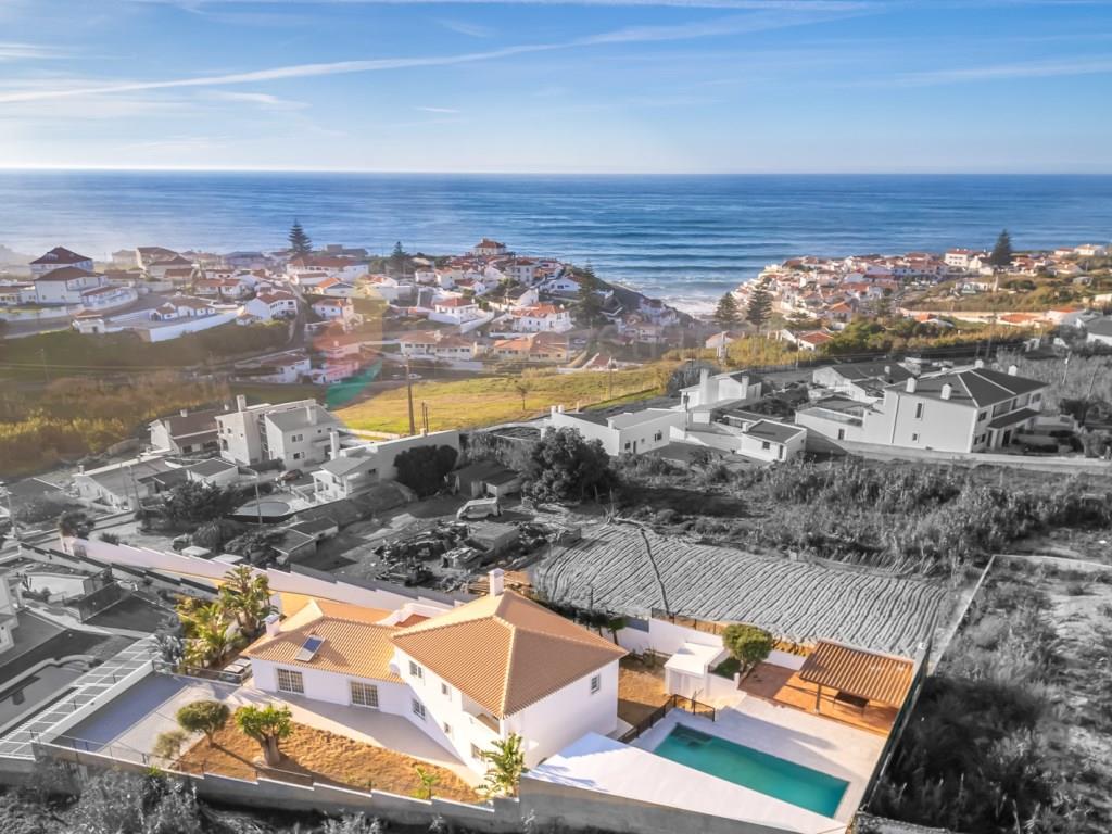 House 5 Bedrooms Triplex Sale Sintra