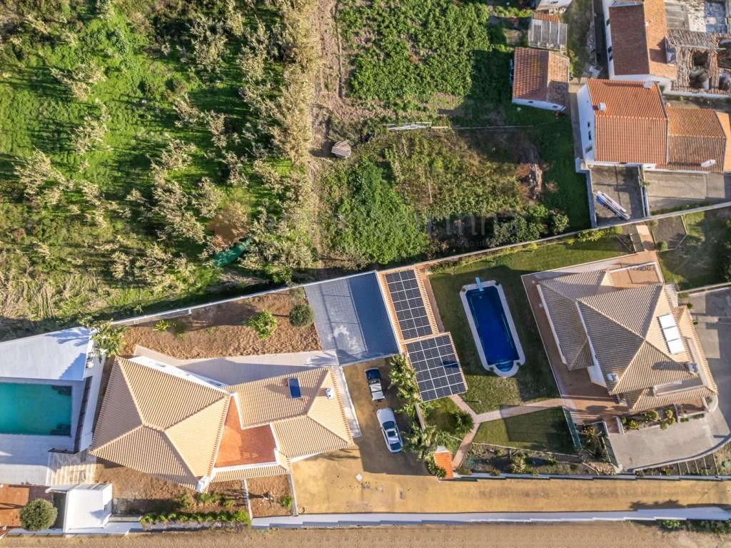 House 5 Bedrooms Triplex Sale Sintra