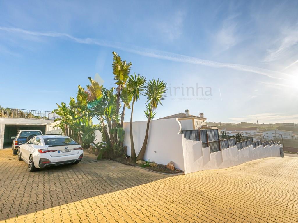 House 5 Bedrooms Triplex Sale Sintra