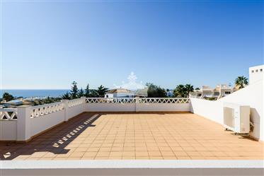 T3 With Sea View In Albufeira