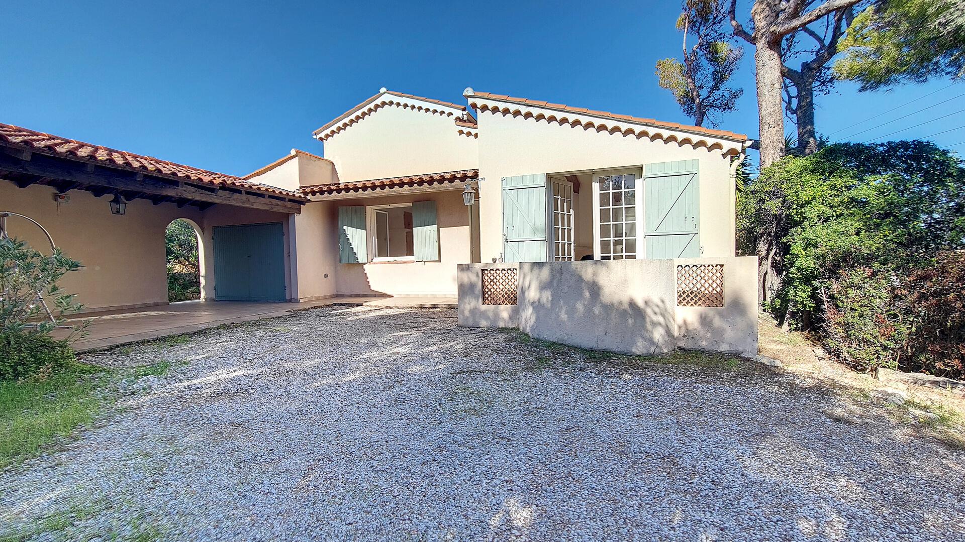 Compra: Vivenda (83370)