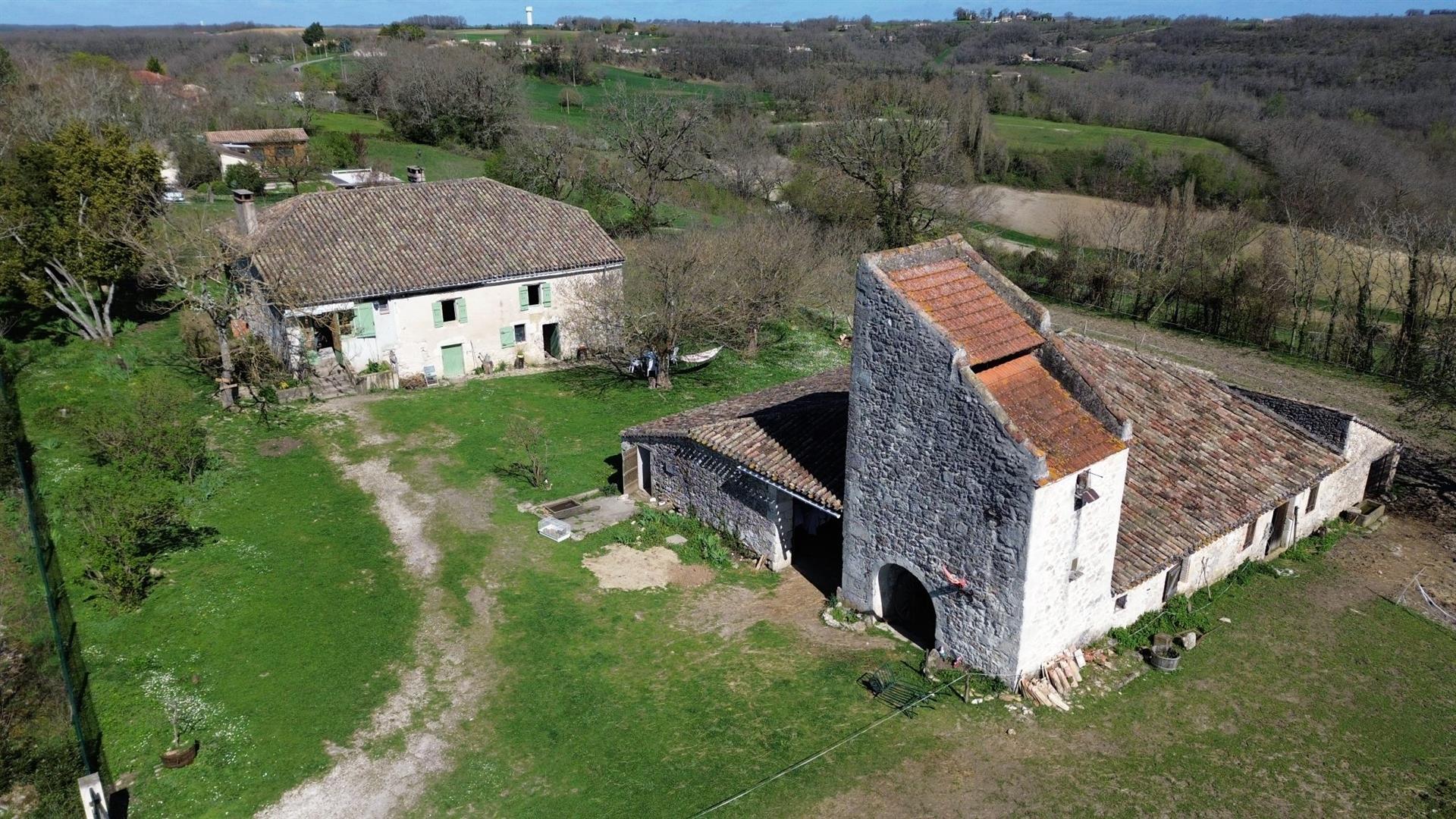 Tarn Et Garonne Bauernhaus aus Stein, Scheune mit zu renovierendem Taubenbau, schöne Aussicht mit 3
