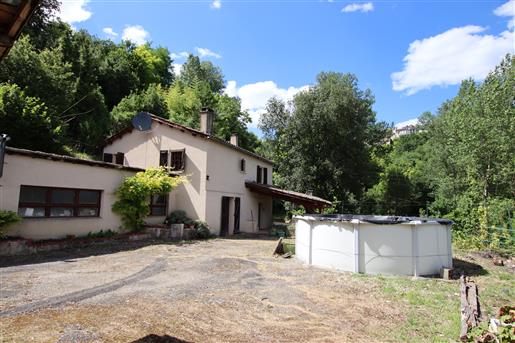 Tarn Et Garonne A rural retreat with 4 beds, outbuildings, lovely views with 1 hectare of land