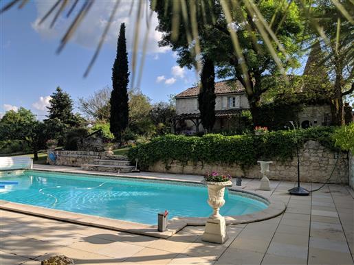 Tarn Et Garonne Beautiful 3 bed stone house, guest house and pool