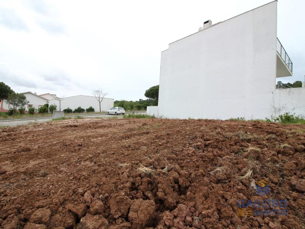 Land mit genehmigtem Projekt in Nazaré