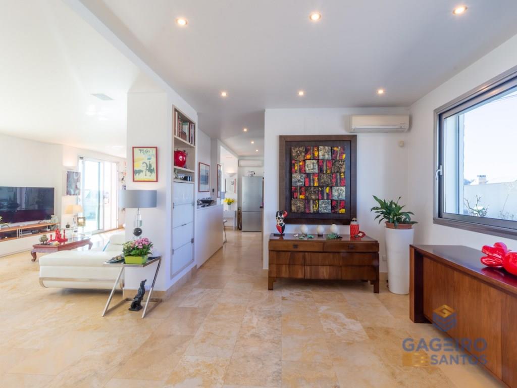 Spectacular 4 bedroom villa with swimming pool and magnificent view of the Serra dos Candeeiros