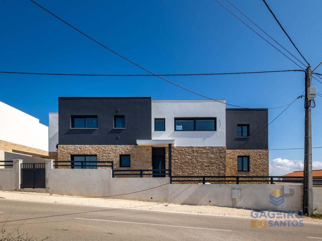 House 5 bedrooms +1 office