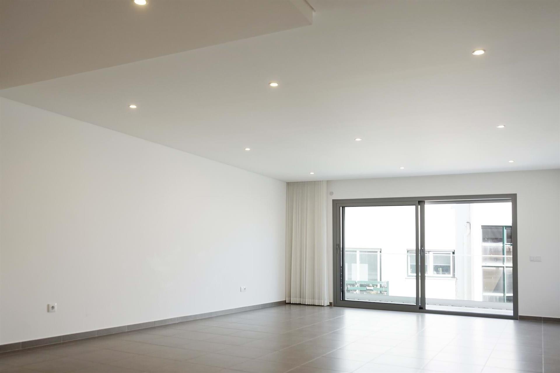 2 Bedroom Apartment in Nazare with pool | Silver Coast Portugal