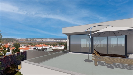 Moradias modernas com piscina privada em Salir do Porto | Costa de Prata Portugal