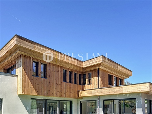 Chiberta - Superbe maison contemporaine neuve de fin 2023 sur terrain arboré et paysagé agrémenté d'