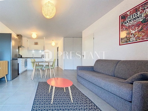 Exclusiviteit, Biarritz, in een prachtige recente residentie, T2 appartement met exterieur, parkeer