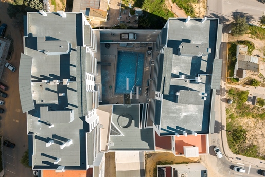 Olhão, 2 chambres en copropriété, garage et piscine en construction -Peares