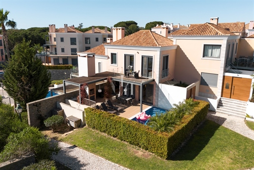 T2+1 in Vale Do Lobo with Pool and Garage