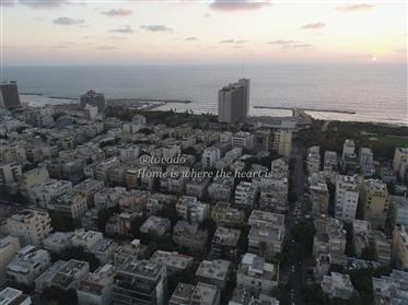 Tel Aviv sentrum / Sea-line kvartal - Unik ny penthouse, privat basseng
