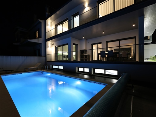 Villa de luxe exclusive de 4 chambres avec piscine et vue panoramique sur Praia do Norte