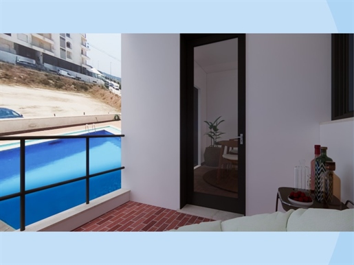 Apartamento T2 Remodelado Frente Mar em São Martinho do Porto