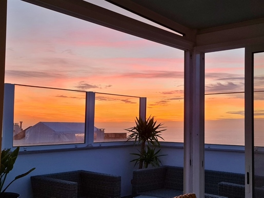 Appartement de 3 chambres avec terrasse privée et vue imprenable sur Praia do Norte, à Sítio da Naza