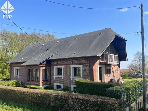 Rare Sur Le Marche: Maison de caractére, sous sol complet, T6, dépendances, terrain 6400 M2