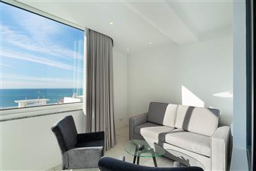 Apartamento reformado con magníficas vistas al mar