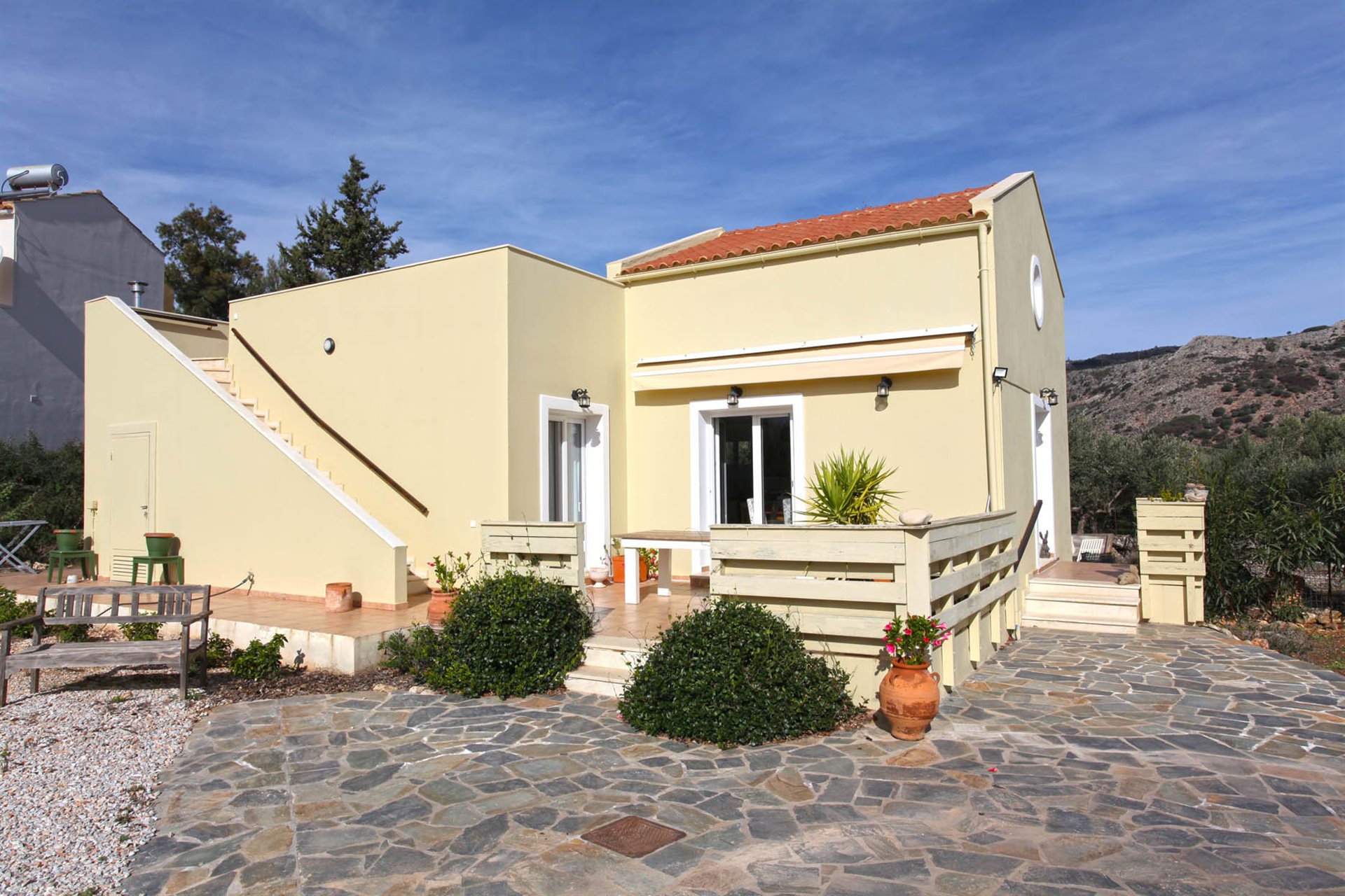 Advert pic 0