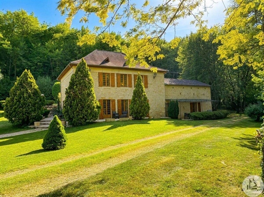 Gammelt mølle med gîte og pool