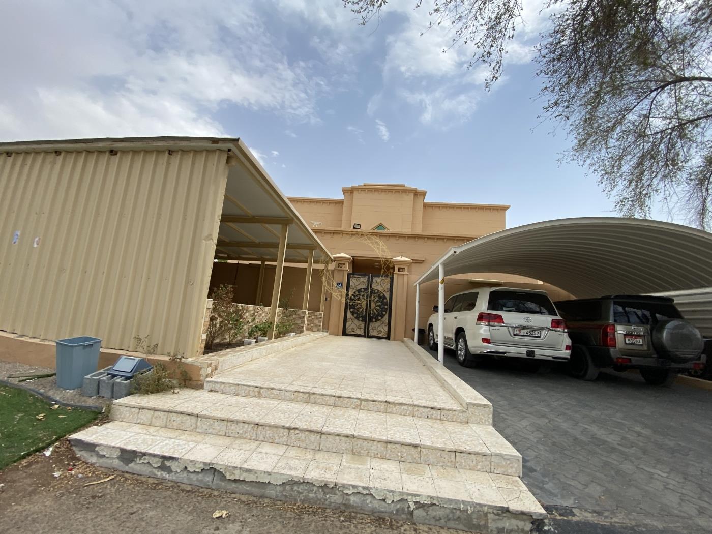 Villa for Sale at Oud ul Touba 4.7m 10br