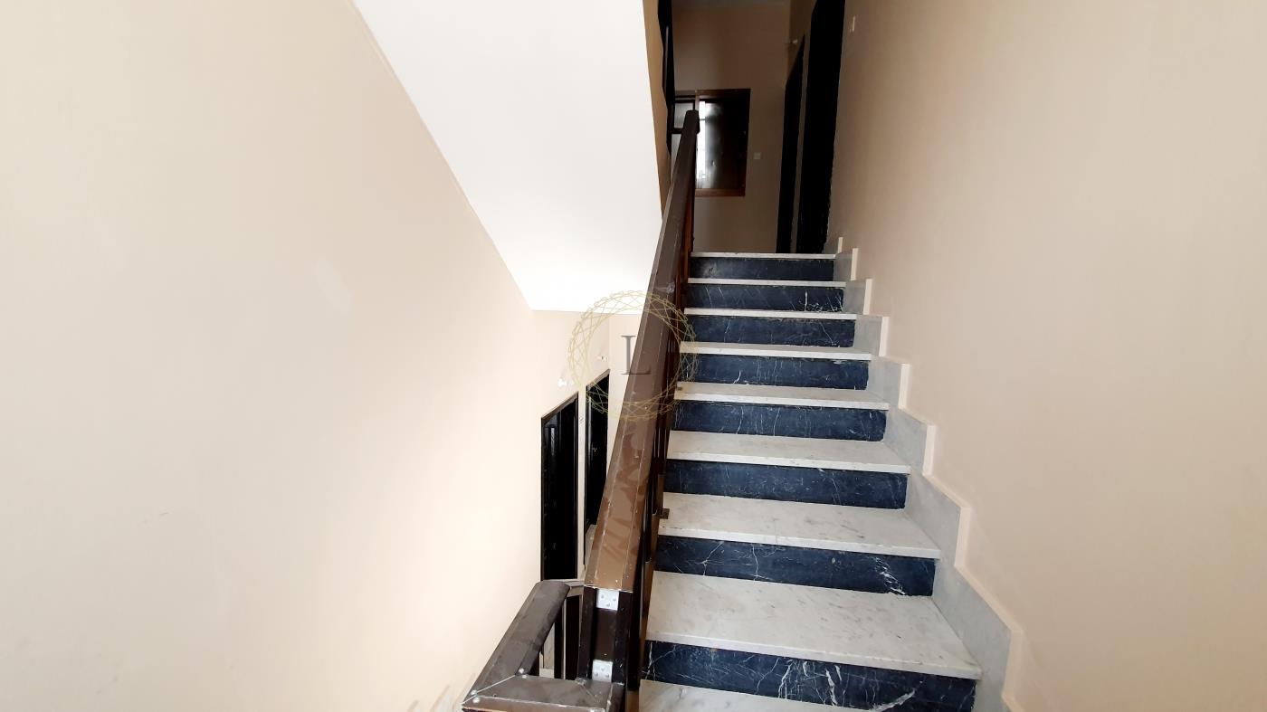 Commercial Full Building | Good Opportunity