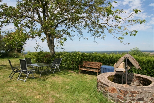 Charmantes ruhiges Landhaus mit schöner Aussicht