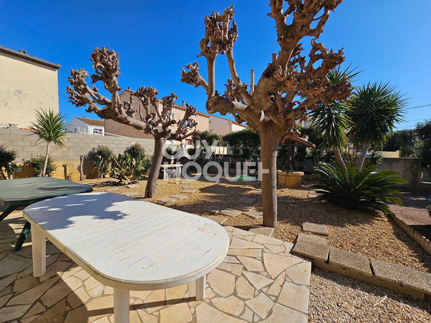 Large Family House with Outbuilding and Garden - Near City Center