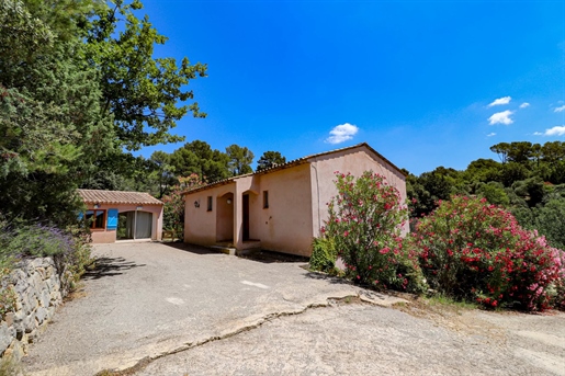 Villa con 4 camere da letto, piscina e studio indipendente