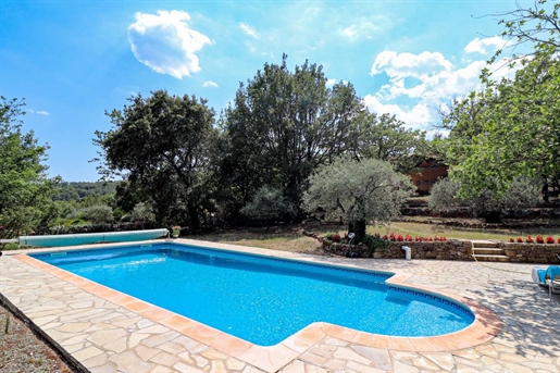 Villa With 6 Bedrooms And Pool In The Countryside