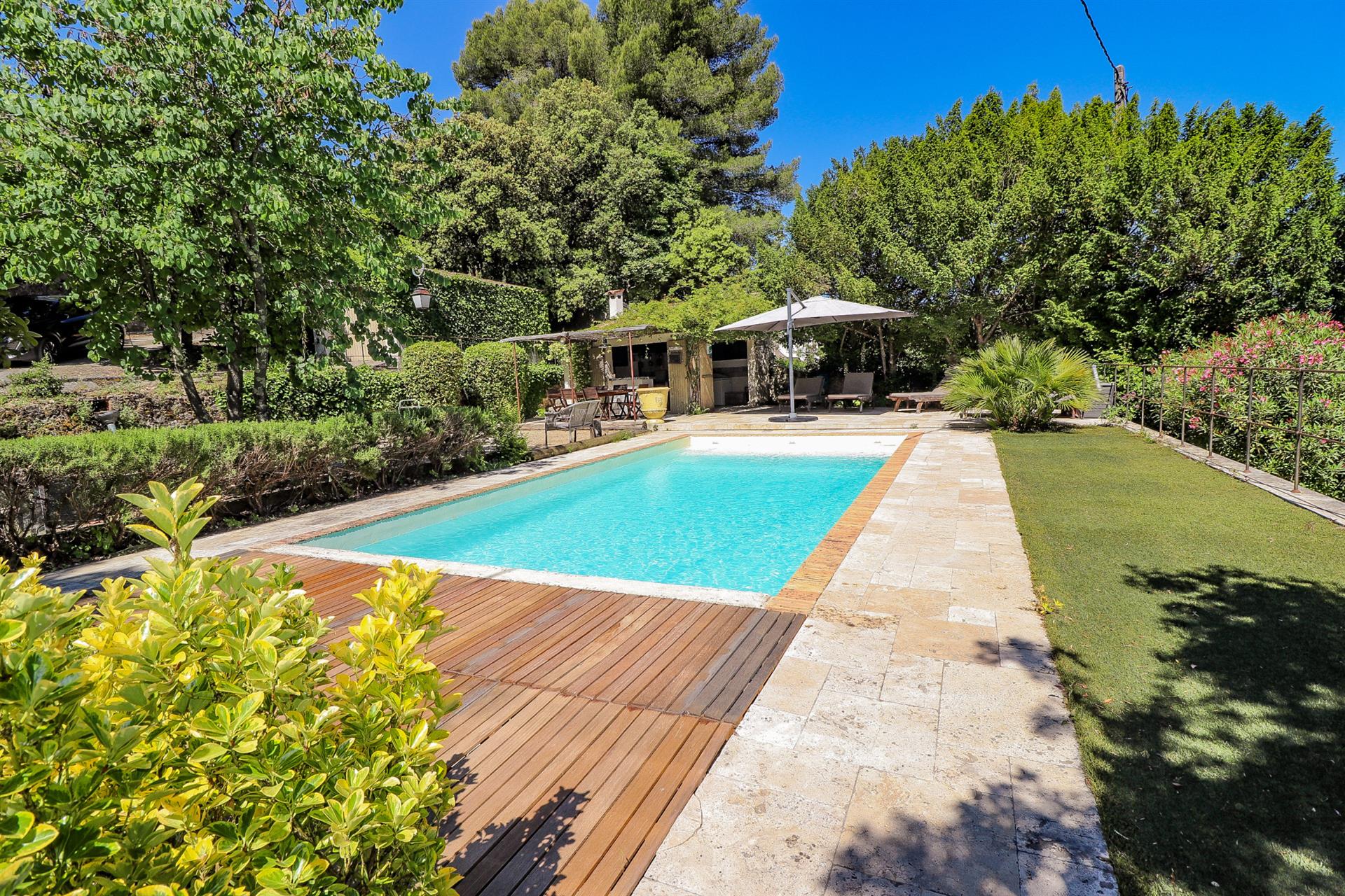 Compra: Vivenda (83300)