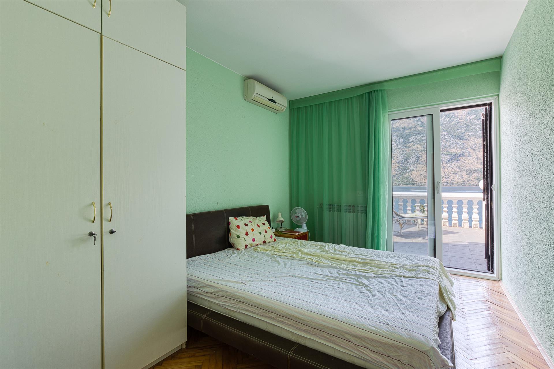 House Just 50 Meters from the Sea – Stoliv