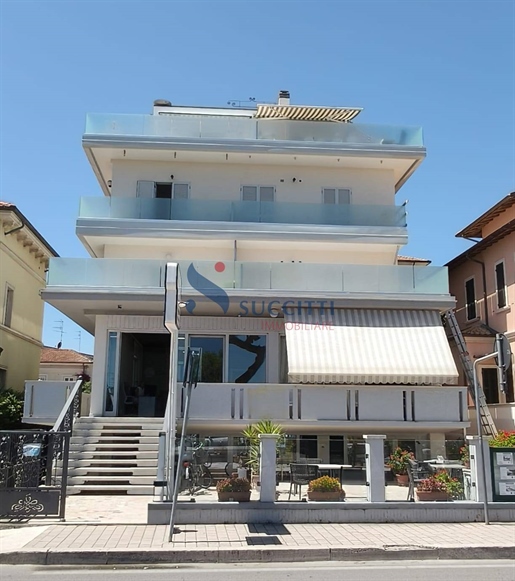 Апартамент за продажба в Торторето, Зона Море