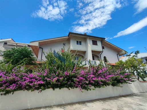 Willa na sprzedaż w Tortoreto, Tortoreto Lido